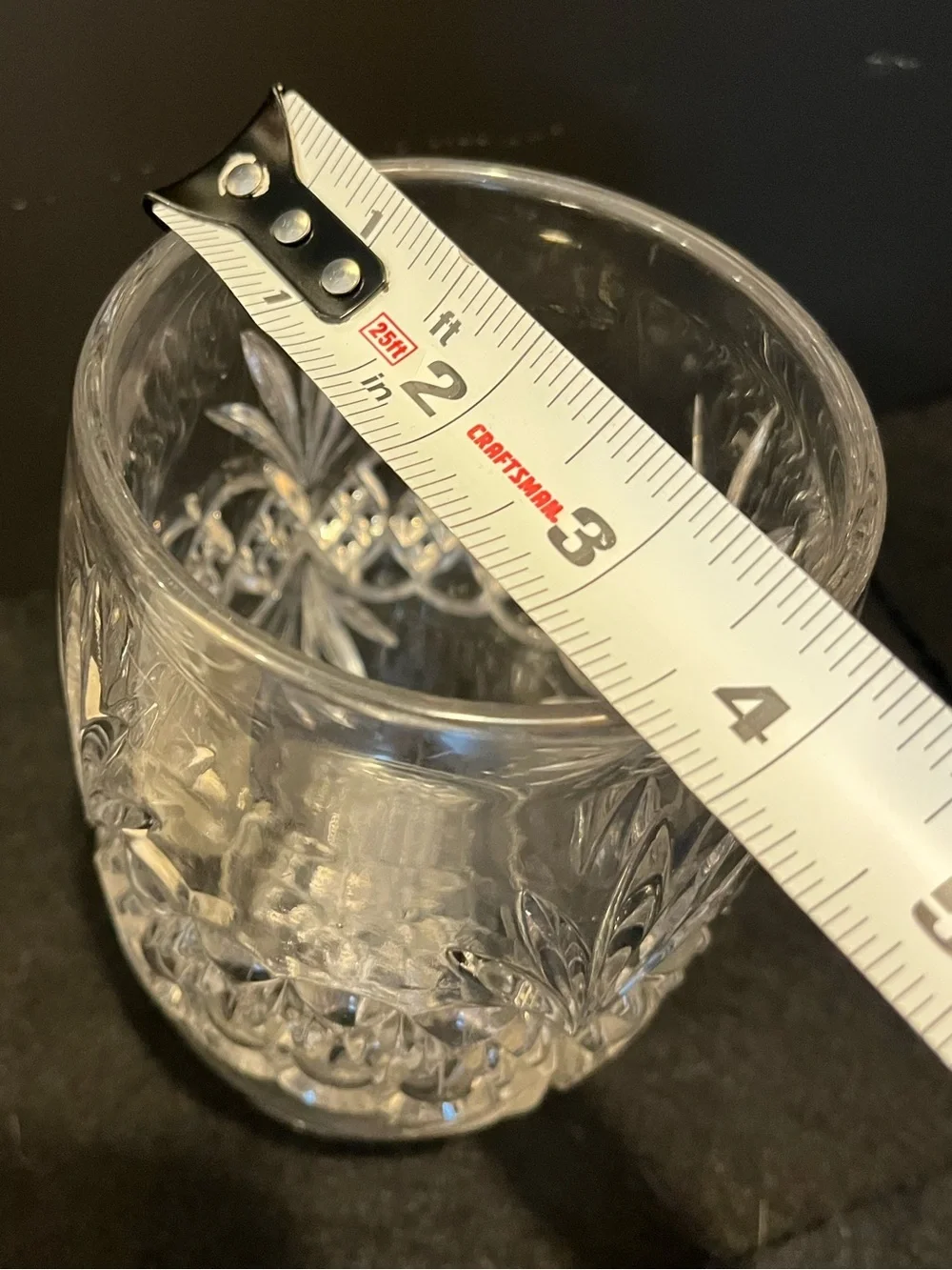 Vintage pressed cut glass vase - Picture 8 of 11